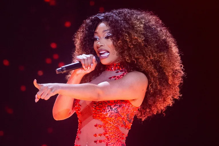 Megan Thee Stallion’s Ex-Cameraman Cites “Hypersexualized” Song Lyrics In Amended Lawsuit Megan Thee Stallion’s Ex-Cameraman Cites “Hypersexualized” Song Lyrics In Amended Lawsuit