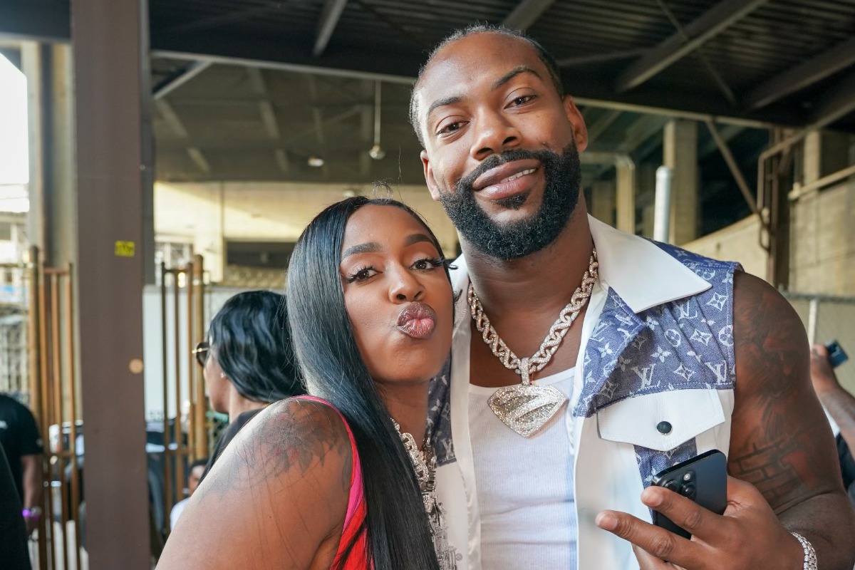 Kash Doll & Za’Darius Smith Break Up! Kash Doll and Za’Darius Smith have officially hit the brakes, y’all! Here’s a look back at their ro