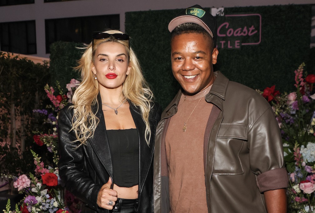 Kyle Massey’s Beach Pics Go Viral! 'That's So Raven' star Kyle Massey & his fiancée are going viral with their beachside pics. Is it ba